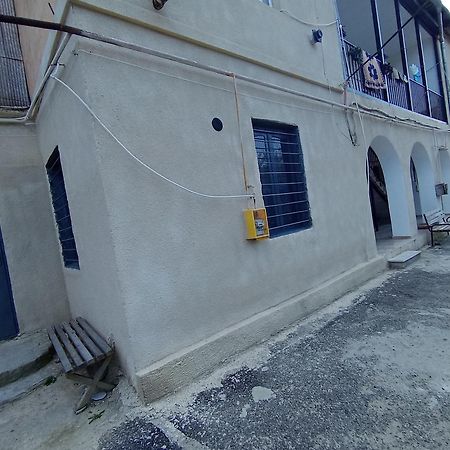 Lucky House Hotel Tskaltubo Exterior photo