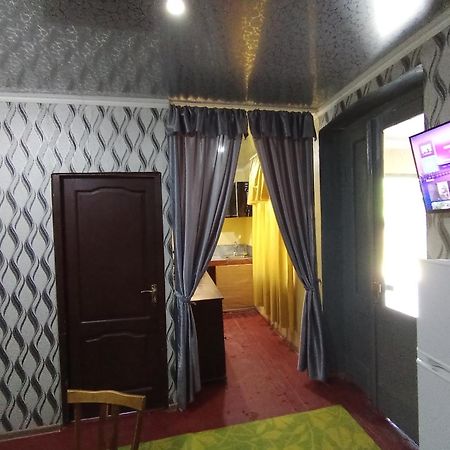 Lucky House Hotel Tskaltubo Exterior photo